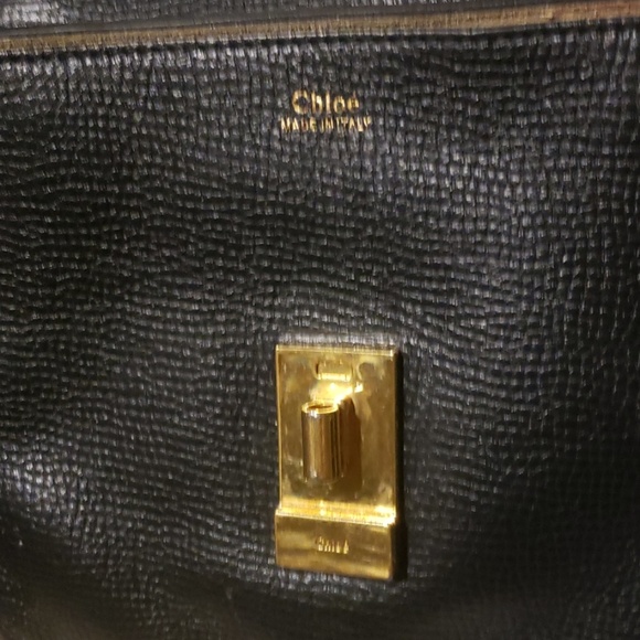 Chloe - Picture 2 of 3